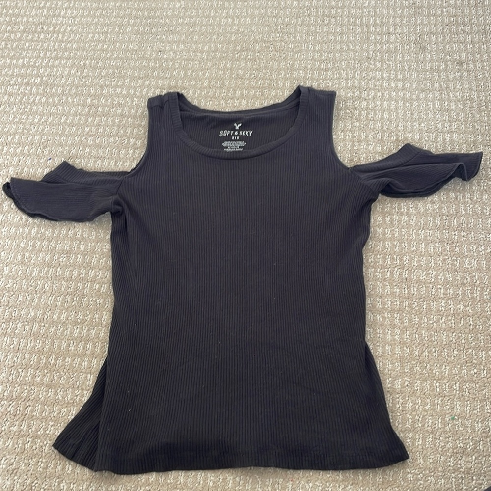 American Eagle off the shoulder top